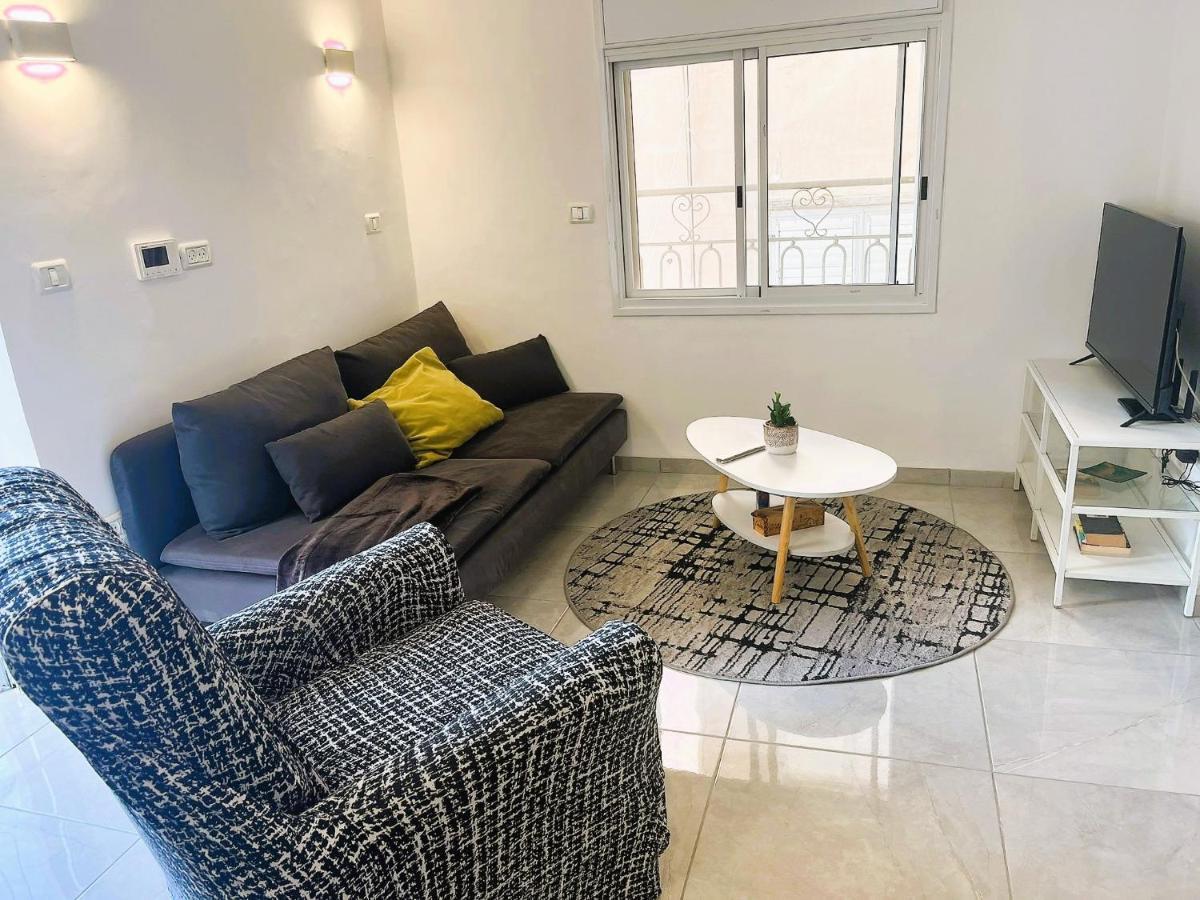 A Cozy 2Bdrm Home In Wadi-Nisnas Haifa Ngoại thất bức ảnh